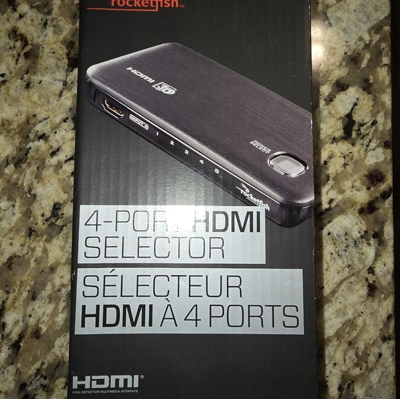 Rocketfish 4Port4k HDMI Switch - Picture 3 of 3
